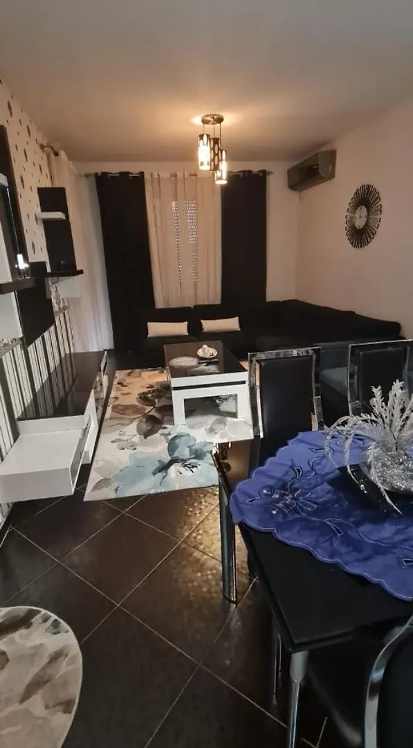 Amar Apartment Τίρανα